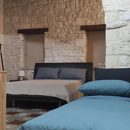 Maison Stelas